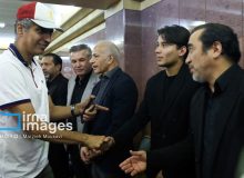ظاهر متفاوت عادل فردوسی‌پور در مراسم پدر خداداد
