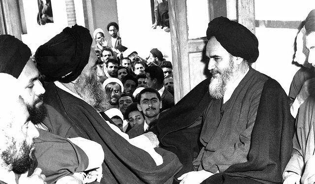 عکس های کمتر دیده شده از قیام پانزده خرداد