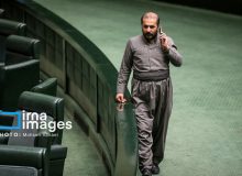 این نمایندگان مجلس با لباس کردی و بلوچی به صحن آمدند