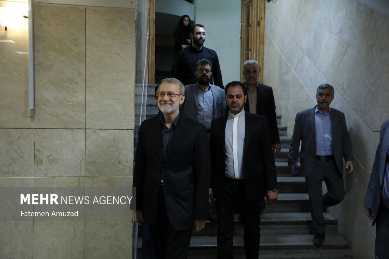علی لاریجانی داوطلب نامزدی انتخابات ریاست جمهوری شد