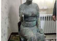مجسمه ۲۰۰۰ ساله تقلبی از آب درآمد