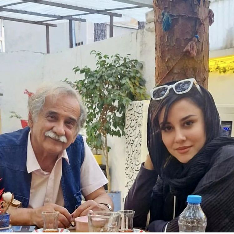 خانم بازیگر با پدرش آشتی کرد
