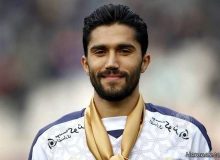 شایعه بزرگ؛ دروازه بان استقلال سرخ پوش می شود/ دروازه پرسپولیس به روی حسینی باز می‌شود؟