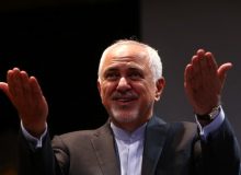 ظریف: روز نگاه به آینده است/ در این حرکت بزرگ که با تدبیر رهبر معظم انقلاب شکل گرفت، یاد دوم خرداد و خاتمی بزرگ را زنده داریم/ دست رفاقت به سوی همه کسانی که به ما بد کردند دراز کنیم