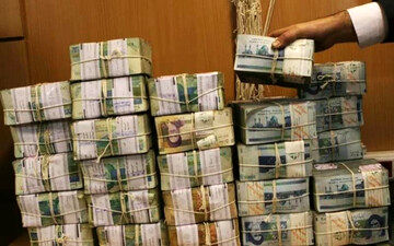 خزانهای که دولت سیزدهم تحویل پزشکیان میدهد کفاف ۲-۳روز حقوق کارمندان دولت را هم نمیدهد/ پس پول آن همه نفتی که فروختید، کجاست؟