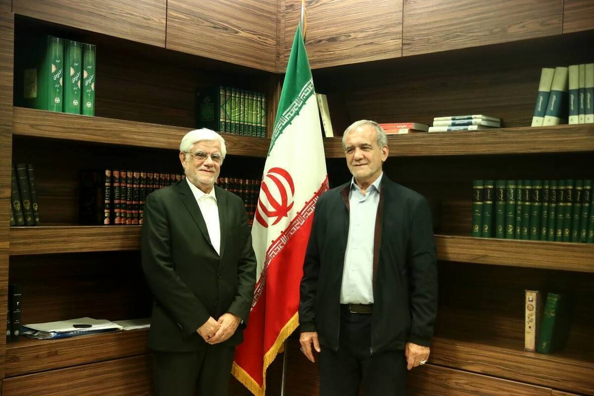 مهمترین چالشهایی که از دولت قبل برای پزشکیان به ارث رسیده است/ نقدها به سن و سال عارف به جا است، اما او ستعداد بالایی در حل تعارضات دارد