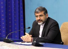 وزیر ارشاد: تعداد هنرمندان ممنوع‌الکار به انگشتان دو دست نمی‌رسد