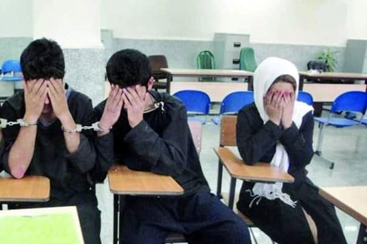 حمله شیطانی ۲ مرد نقابدار به آرایشگاه های زنانه