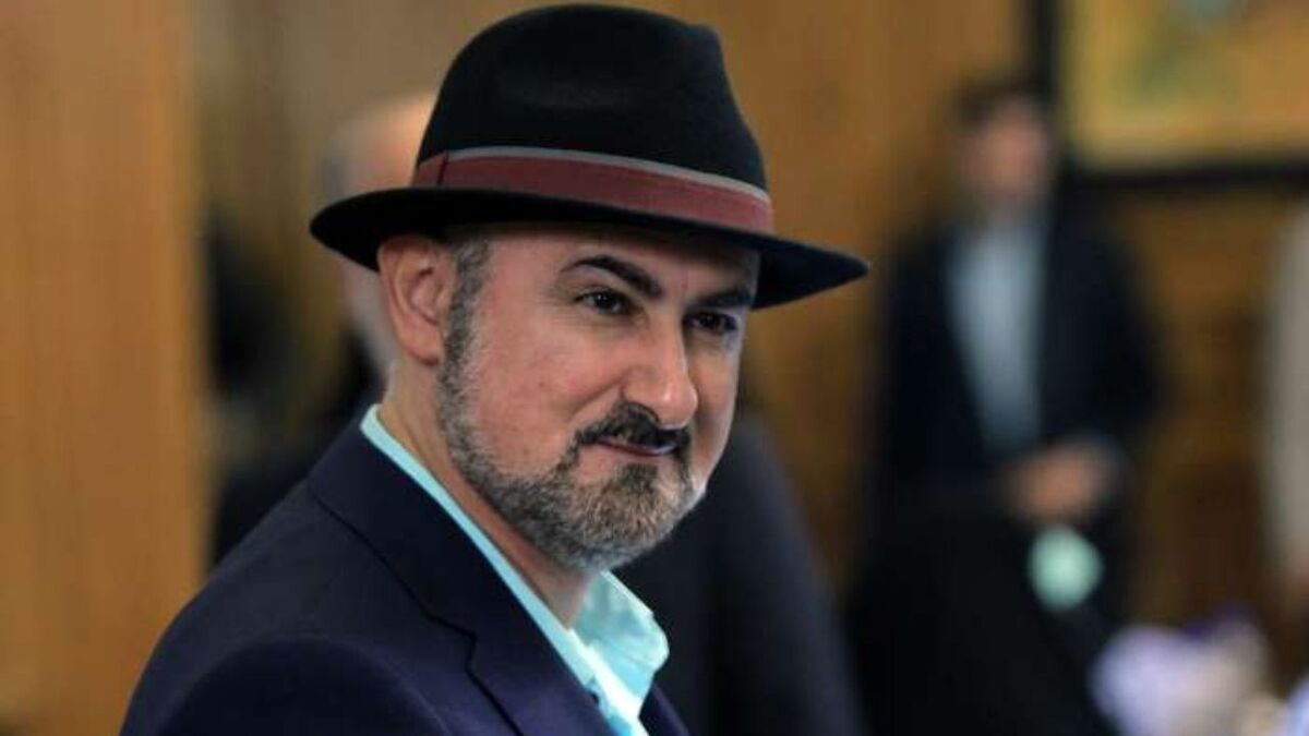 عبدالحسین مختاباد: رهبر ارکستر مرکز اتحاد و اتفاق خواننده و نوازندگان است/ چرا صداوسیما ارکسترهایش را تعطیل کرده؟