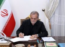 پزشکیان در پیام تبریک روز خبرنگار: مسیر پرفراز و نشیب خبرنگاری کمتر از جهاد در راه حقیقت نیست/ دولت چهاردهم با درک عمیق جایگاه رفیع رسانه‌ها از تمامی ظرفیت‌ها در جهت صیانت از حقوق ایشان بهره خواهد گرفت