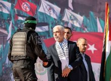 تبعات انتخاب یحیی السنوار به عنوان رهبر حماس/ پیام مهم جنبش به اسرائیل؛ جنگ ادامه می یابد/ مرد مرموز و باهوش غزه چه در سر دارد؟