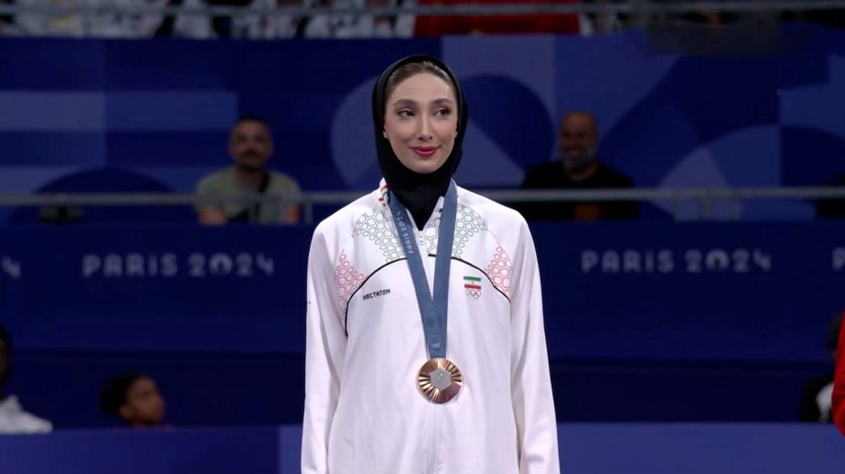مبینا نعمتزاده: روی سکو که مدال را گردنم انداختند باورم نمیشد مال من است/ ویدئو