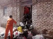 کشف ۸۰ خاور زباله در خانه یک میلیاردر