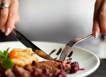 دلایل غذا خوردن وقتی گرسنه نیستیم؟