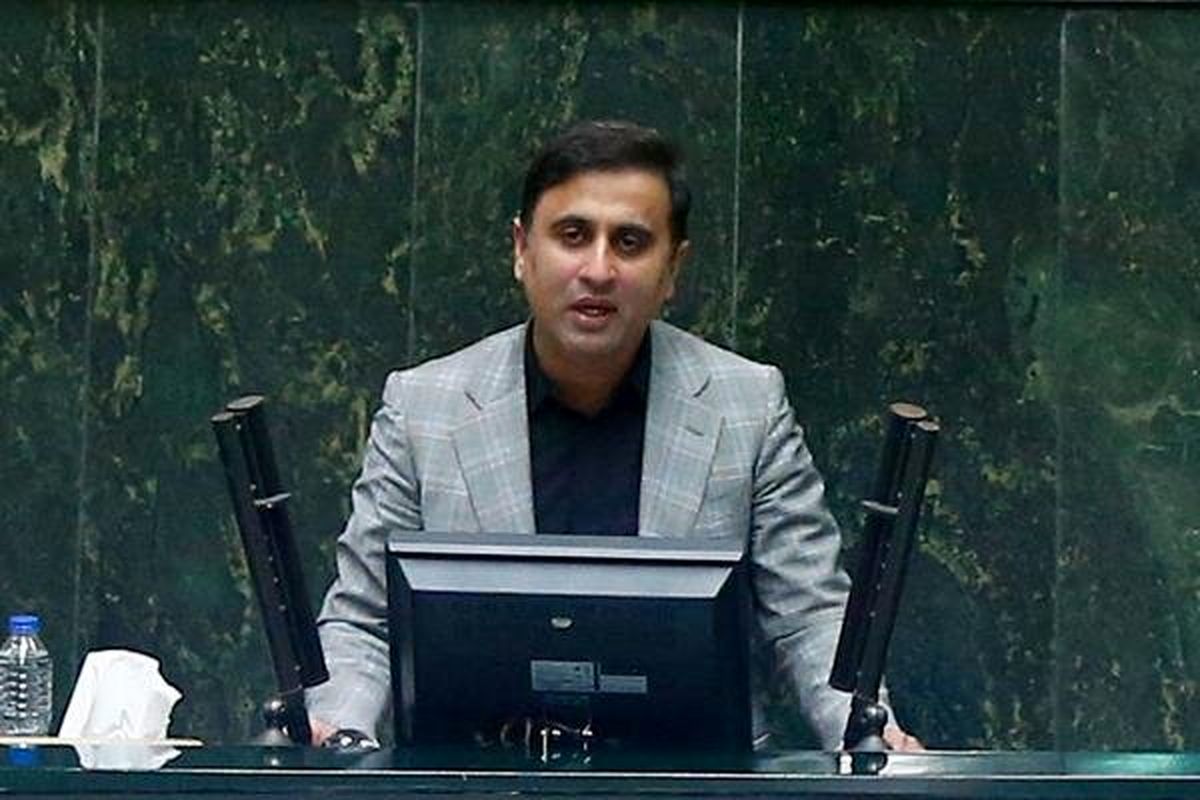 مگر رئیسی نمی‌گفت گشت ارشاد مدیران را راه‌اندازی می‌کنم؟/ همین چند شب پیش یکی از مسئولان سابق مراسم دختر خود را در هتل اسپیناس پالاس برگزار کرد