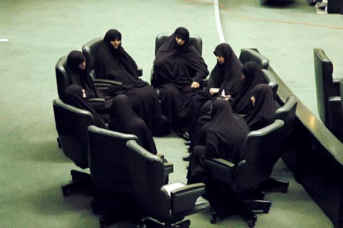 ببینید: همه زنان دولت‌های مختلف ایران