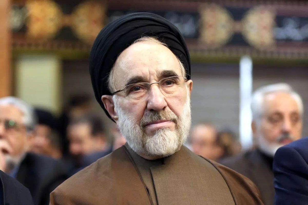 عباس عبدی خطاب به محمد خاتمی: وفاق مقدمه و شرط لازم رفع حصر است و نه برعکس