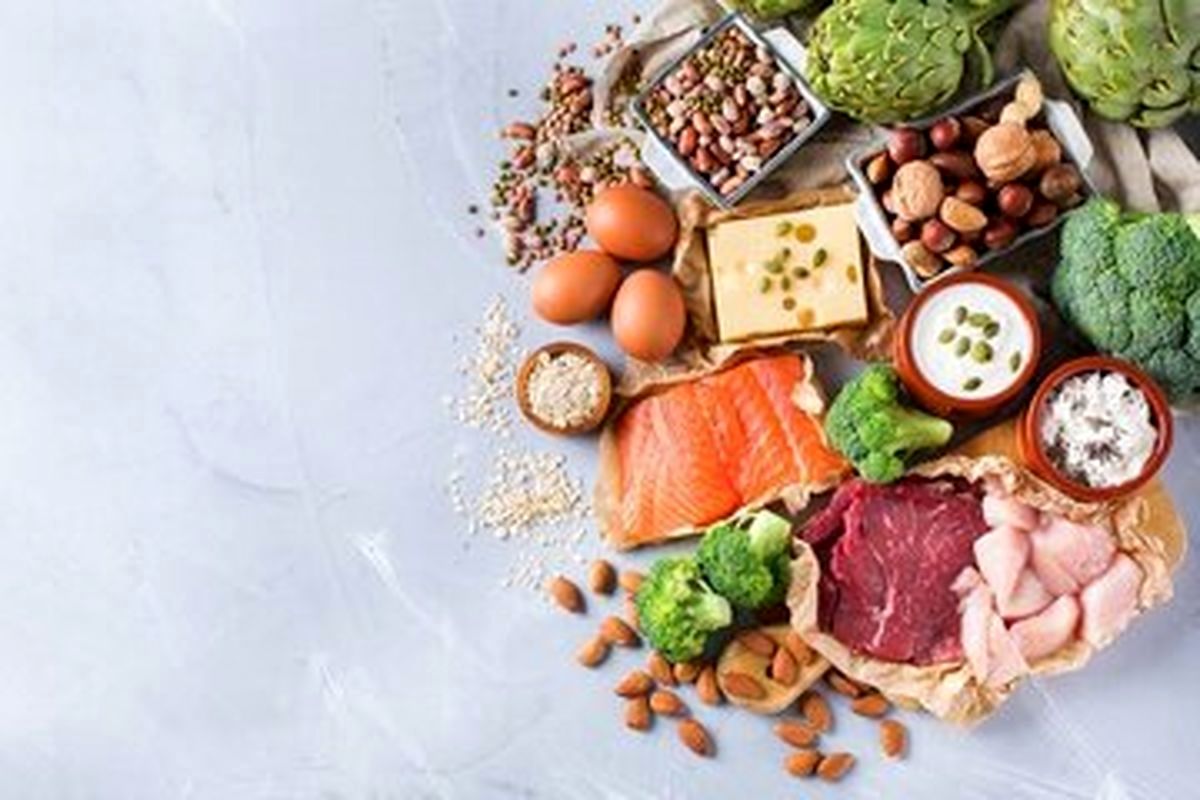 چه بخوریم که پیری را عقب بیندازیم؟
