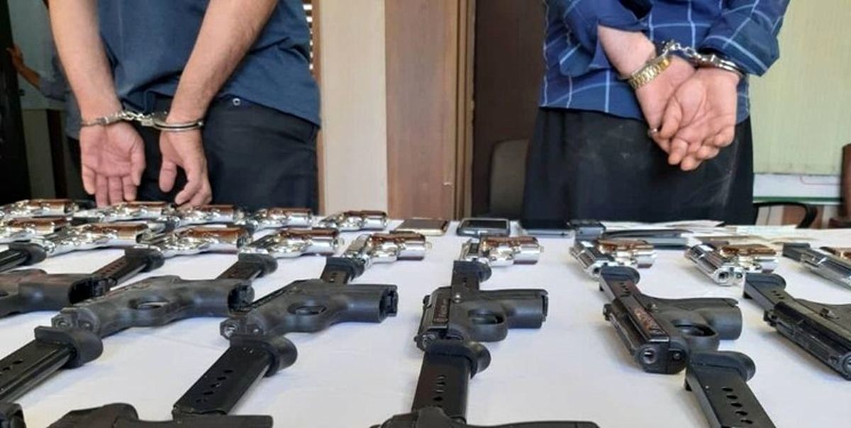 بازداشت 5 فروشنده مسلح ارز در مرکز تهران