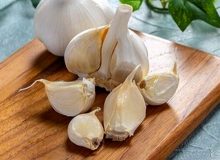 فواید شگفت انگیز خوردن سیر با معده خالی