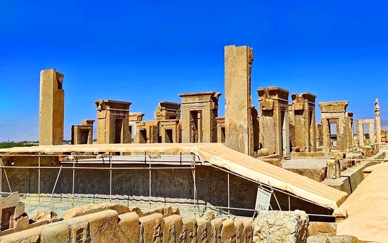 از تخت جمشید تا باغ ارم