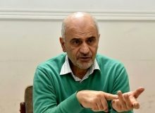 فرشاد مومنی: پزشکیان تیمی برای بررسی نسبت اظهارات وزیران با مصالح کشور تشکیل دهد