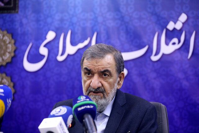 محسن رضایی: دولتمردان روسیه تناقض مواضع‌شان درباره ایران را برطرف کنند