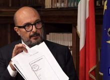 هوس‌بازی وزیر فرهنگ ایتالیا، کابینه «ملونی» را به بحران کشید