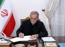 وفاق یعنی اینکه بر هرچه در دولت قبل اتفاق افتاده، چشم ببندیم و بگوییم انشالله گربه است؟/ وفاق به معنی بی رنگی نیست