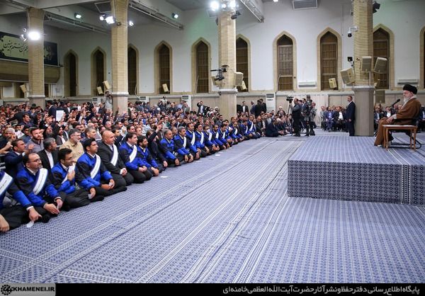 هدف از تحریم در تنگنا گذاشتن نظام جمهوری اسلامی است تا از خطوط استعماری و استکباری آنها تبعیت کند/ با جهش تولید کشور و آحاد مردم ثروتمند می‌شوند و جیب و دست کارگر پر می‌شود