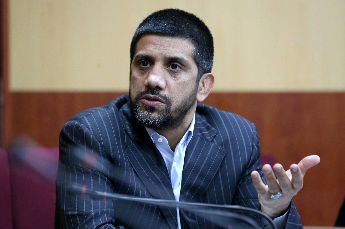 علی کریمی به ایران برگردد کسی با او کاری ندارد