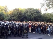 در اعتراضات ۱۴۰۱ قشر مذهبی هم با معترضان همراهی کردند/ نه که خودشان بی‌حجاب شوند، بلکه به این معنی که می‌گویند حجاب مساله‌ای است که آدم‌ها حق انتخاب دارند/ جنبش موفقی بود و جامعه برای اولین‌بار توانست بخشی از حریم و حقوق خودش را از ساختار حاکمیتی پس بگیرد
