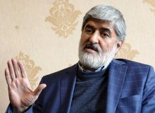 علی مطهری: نمایش همزمان زمین فوتبال ما و عربستان، مایه شرمساری شد/ عجیب است که پارسال در همین روز‌ها با همین مشکل مواجه بودیم و تکرار شد