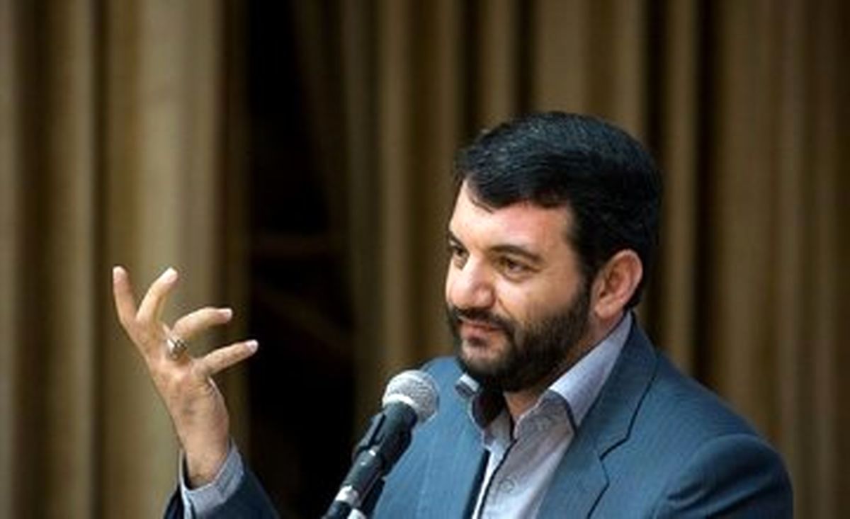 روزنامه اصولگرای خراسان: حجت عبدالملکی آینه عبرت است تا مدیرانی را که حرفهای بی مبنا و منطق می زنند، منصوب نکنید