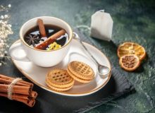 خوردن چای و بیسکویت مضر است؟
