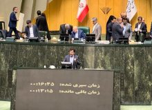 مجلس با استعفای حسین‌زاده مخالفت کرد/ او یک نماینده اهل سنت است که پزشکیان برای معاونت خود منصوب کرده بود