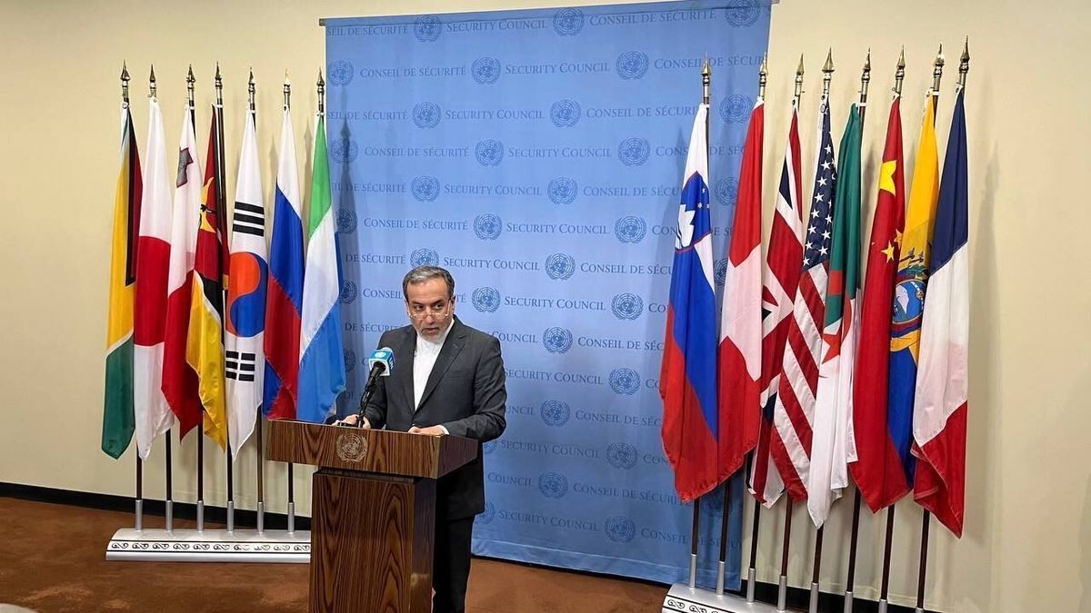 عراقچی: حزب الله به تنهایی قادر به محافظت از خود و مردم لبنان است