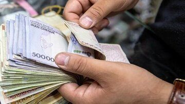 ادعای عجیب نماینده سلماس: ۱۷ میلیون پناهنده افغان در ایران یارانه میگیرند!