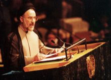 انتقاد کیهان از این همان پنداری «دعوا نکنیم» پزشکیان و «گفت‌وگوی تمدن‌های» خاتمی