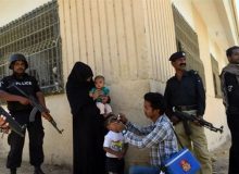 طالبان پاکستان ماموران واکسیناسیون فلج اطفال را کشتند