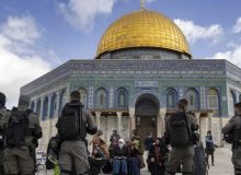 اسرائیل ورود نمازگزاران فلسطینی به مسجد الاقصی را محدود کرد