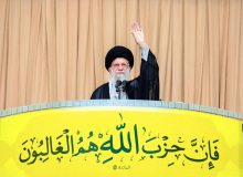 رهبر انقلاب در خطبه‌‎های نماز جمعه: اقدام درخشان نیروهای مسلح در مجازات رژیم صهیونیستی کاملاً قانونی و مشروع بود