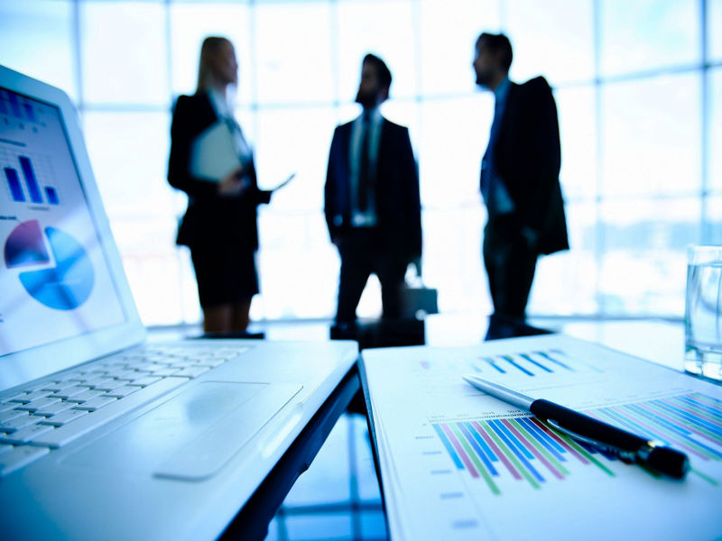 وکیل متخصص در ثبت شرکت و امور تجاری