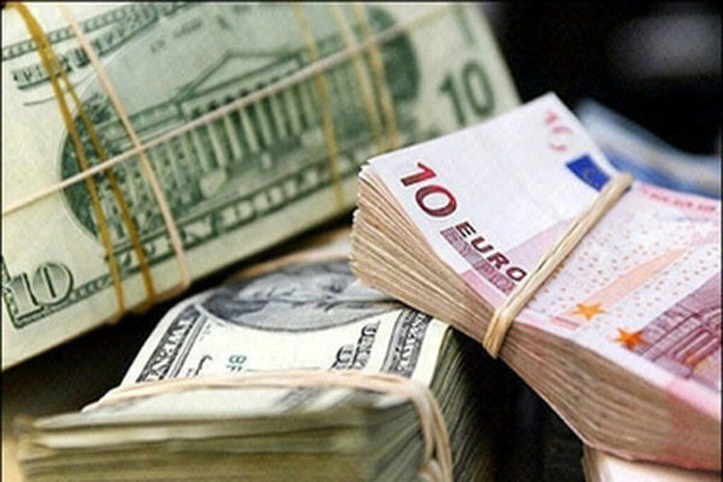 جزئیات و نحوه پرداخت ارز به زائران حج تمتع / زائران چقدر ارز می گیرند؟
