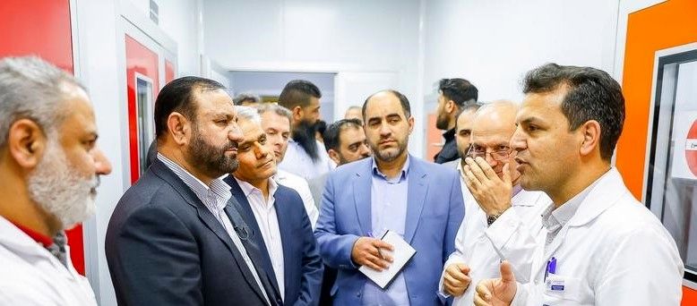 دادستان عمومی و انقلاب تهران از شرکت‌های داروسازی «توفیق دارو» و «خوارزمی» بازدید کرد/ صالحی:مشکل طولانی شدن فرایند اداری ترخیص مواد اولیه شرکت‌های داروسازی را به زودی برطرف می‌کنیم