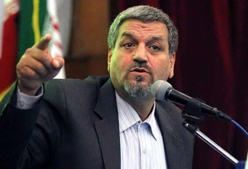 حمله تند کواکبیان روی آنتن تلویزیون؛ امثال فردوسی‌پور را کنار گذاشتید تا مجری‌هایی که فحش خواهرمادر می دهند بیایند؟