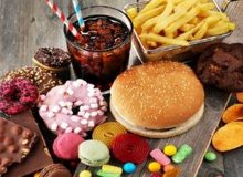 اگر سابقه سرطان در خانواده دارید، دور این ۵ ماده غذایی را خط بکشید