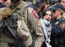 سی‌ان‌ان: 50 استاد دانشگاه و 2400 دانشجو در اعتراضات ضد اسرائیلی در آمریکا بازداشت شده‌اند
