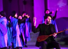 سهراب پورناظری «سیصد» را به صحنه می‌برد