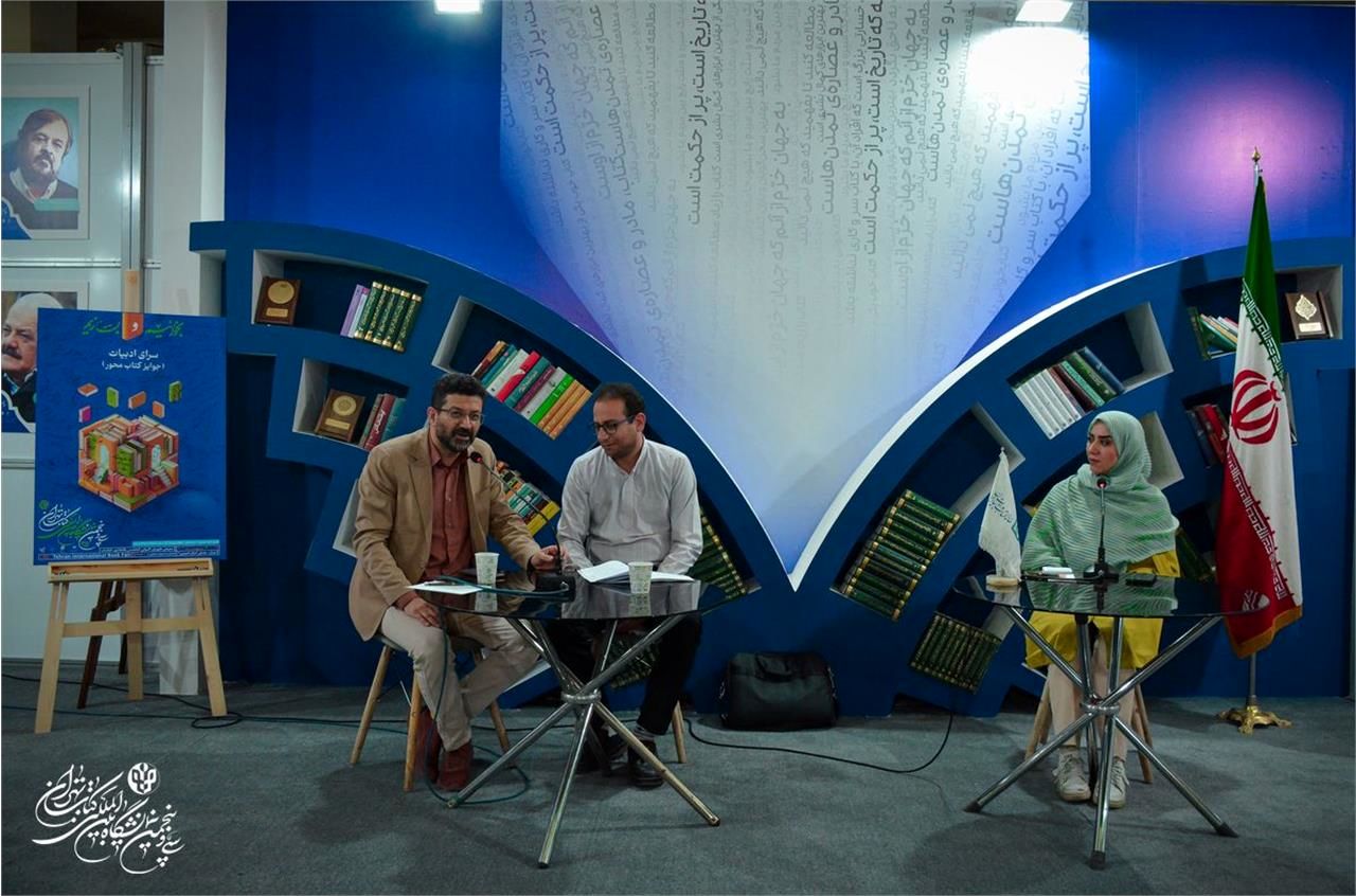 رمان‌های عامه‌پسند ادامه پاورقی‌ها هستند